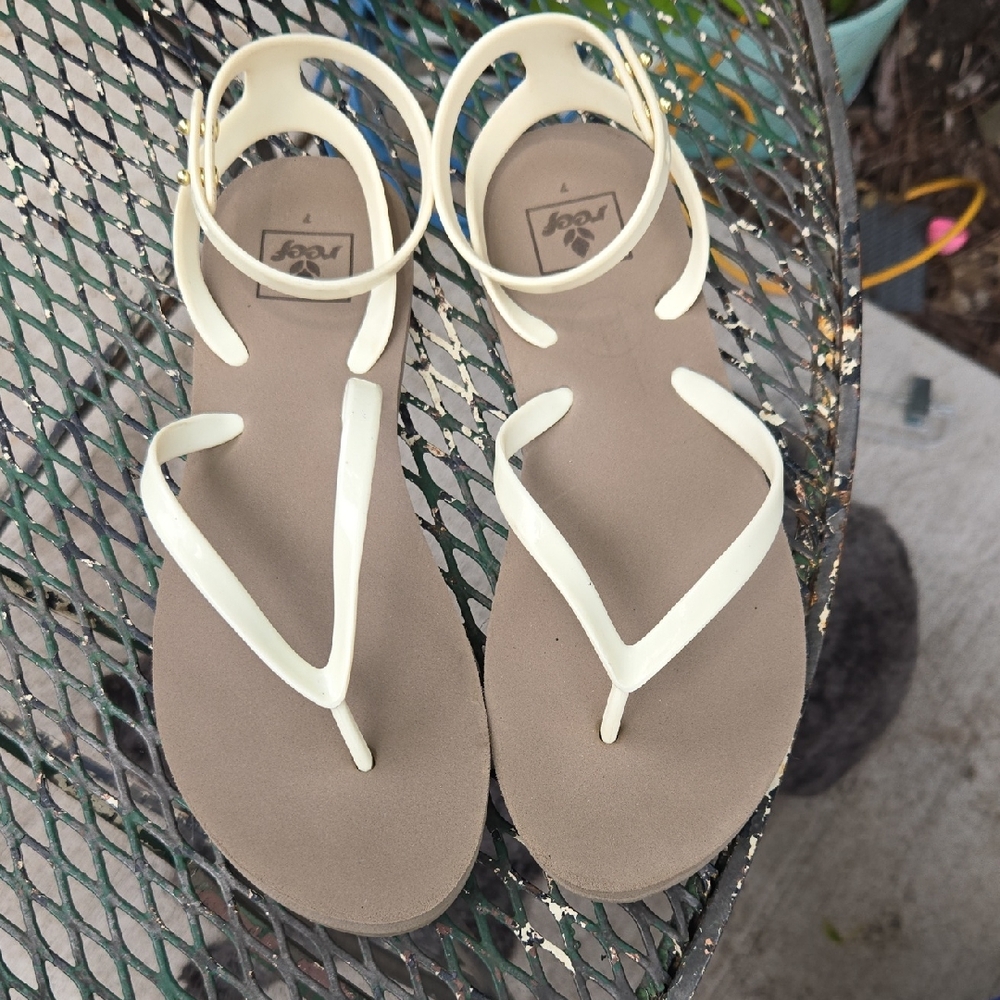 Reef Women's Sandals - Cream and Tan